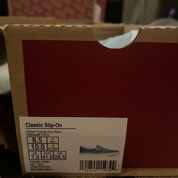 vans - Picture 2 of 3